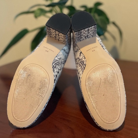 Cole Haan Women's Nitasha Bootie 65mm Ankle Boot Size 8 - Picture 9 of 11